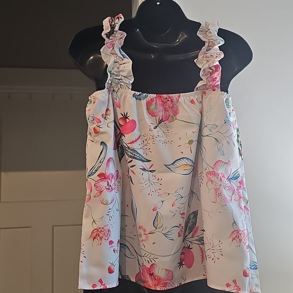SHE + Sky Floral Ruffle Strap Top - Picture 4 of 7